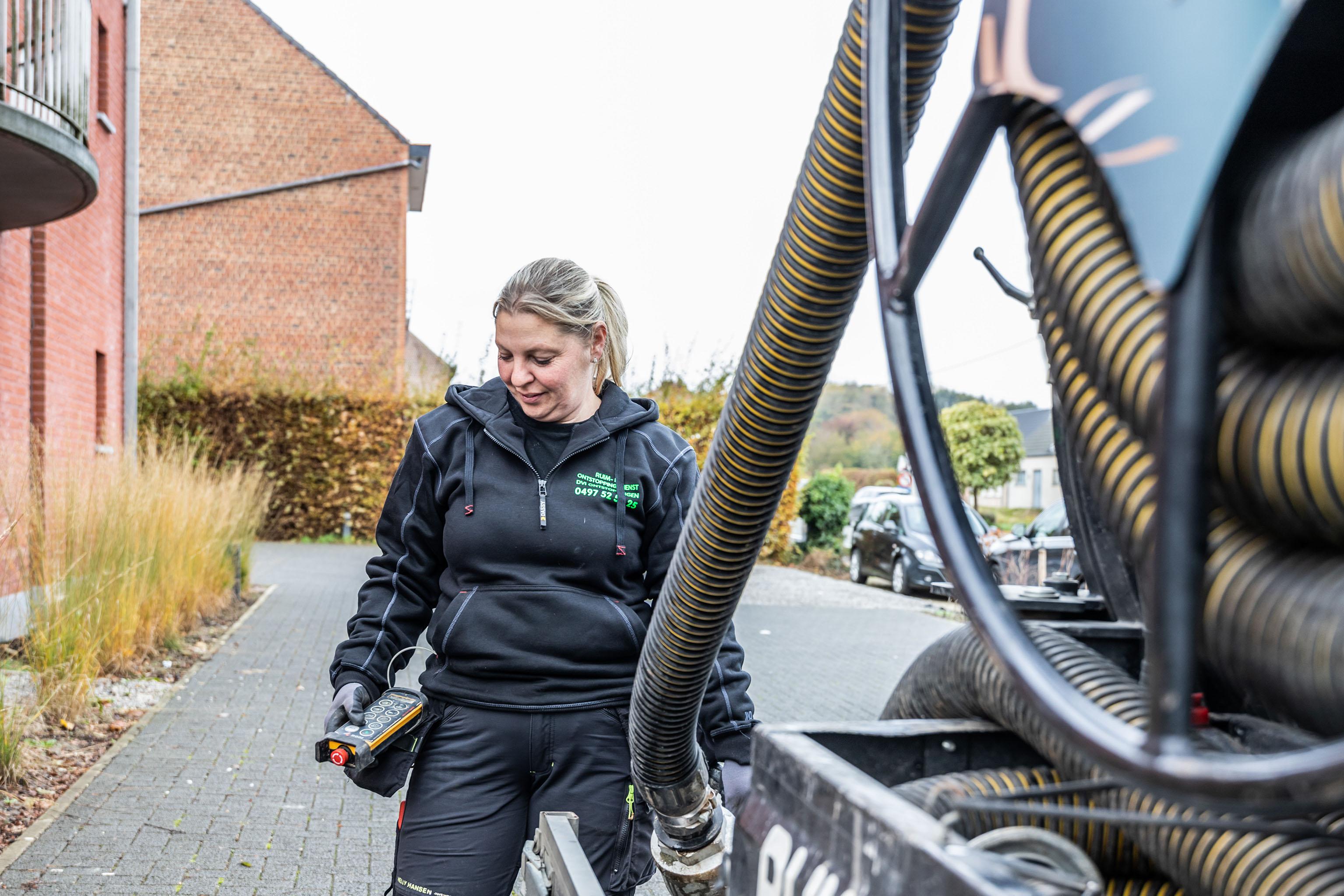 deskundig opsporen van problemen met leidingen Problemen met leidingen en rioleringen deskundig opsporen door camera-inspectie en geurdetectie